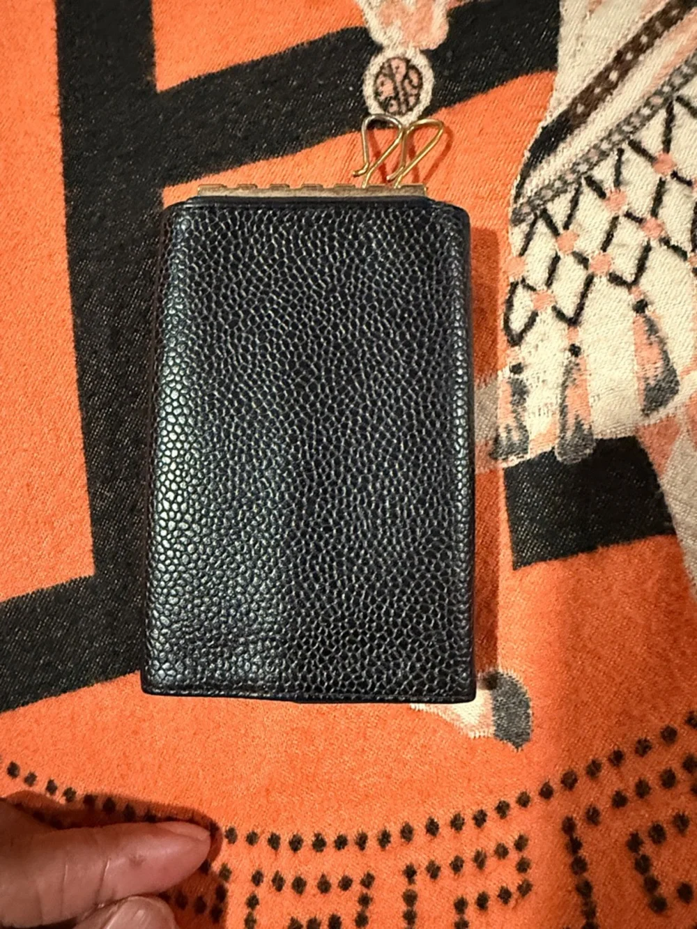 CHANEL Black Caviar Leather Key & Card Holder - Picture 7 of 8